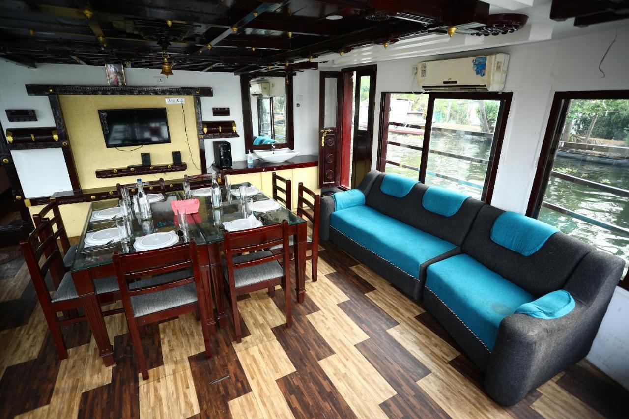 Alappuzha Sreekrishna Houseboat C/O Sreekrishna Ayurveda Panchakarma Centre酒店 外观 照片