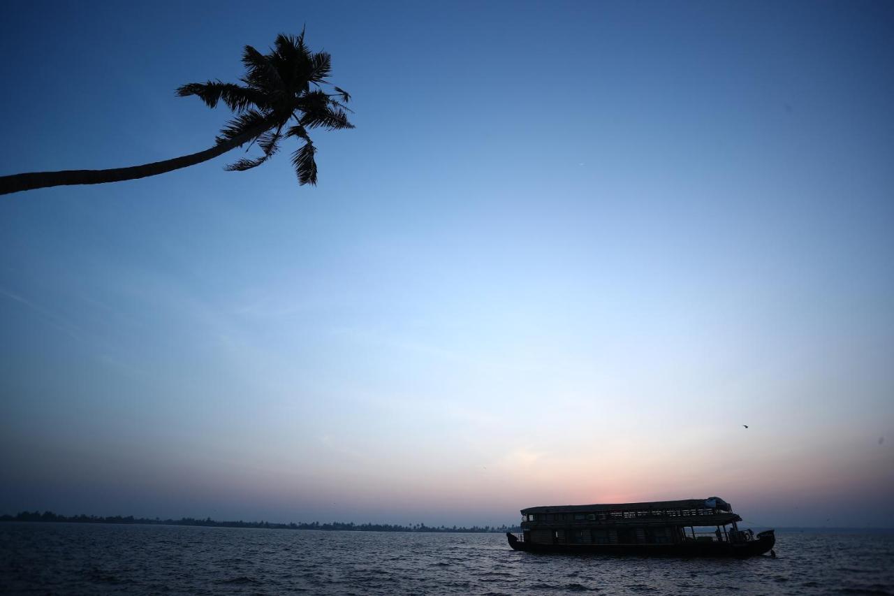 Alappuzha Sreekrishna Houseboat C/O Sreekrishna Ayurveda Panchakarma Centre酒店 外观 照片