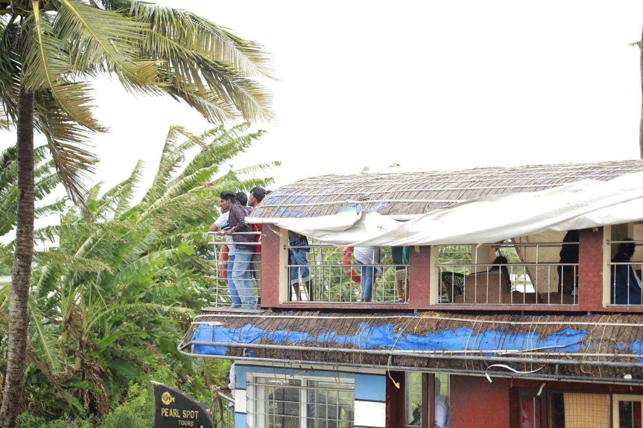 Alappuzha Sreekrishna Houseboat C/O Sreekrishna Ayurveda Panchakarma Centre酒店 外观 照片