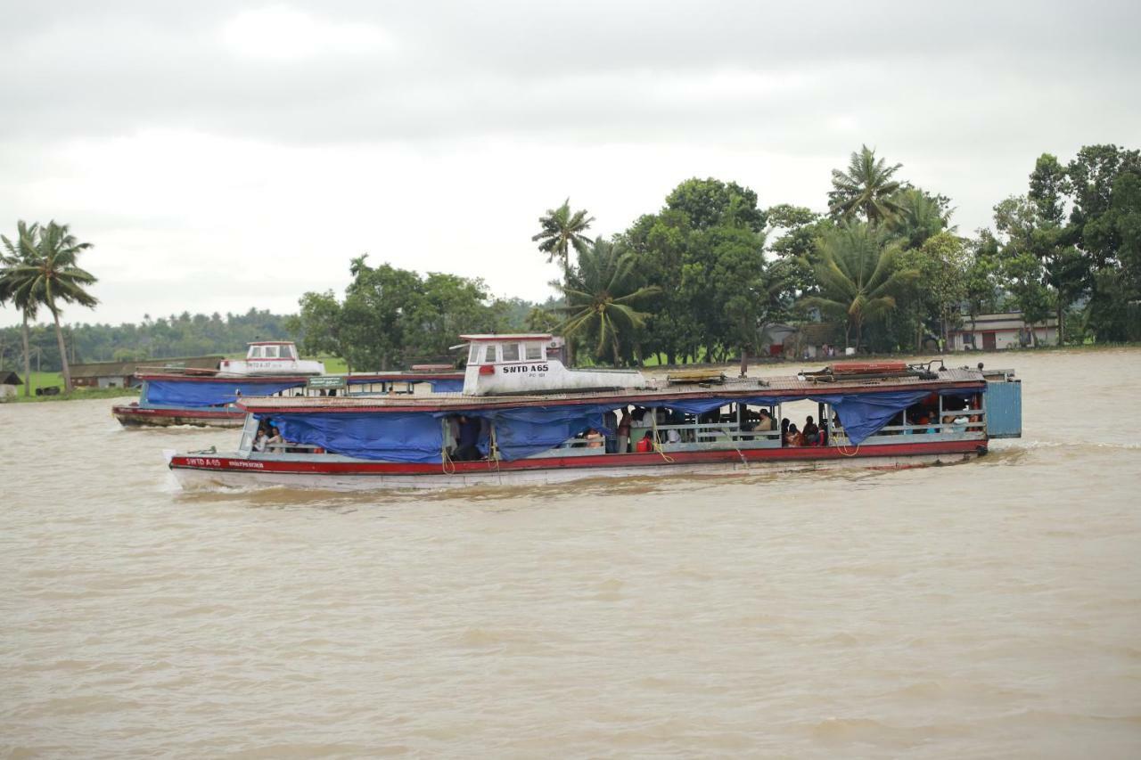 Alappuzha Sreekrishna Houseboat C/O Sreekrishna Ayurveda Panchakarma Centre酒店 外观 照片