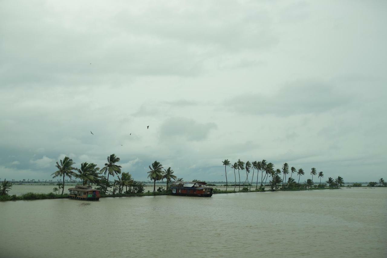 Alappuzha Sreekrishna Houseboat C/O Sreekrishna Ayurveda Panchakarma Centre酒店 外观 照片