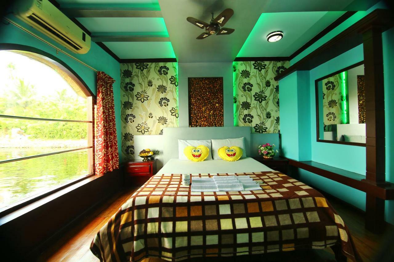 Alappuzha Sreekrishna Houseboat C/O Sreekrishna Ayurveda Panchakarma Centre酒店 外观 照片