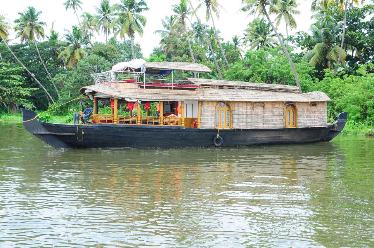 Alappuzha Sreekrishna Houseboat C/O Sreekrishna Ayurveda Panchakarma Centre酒店 外观 照片